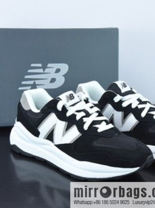 o_1gfap47411ufam4g5rsba517hlqt-800x80002cux3x0pta57592_20250719001708.jpg New Balance M5740CB New Balance, Navy Blue Vintage Casual Jogging Shoes