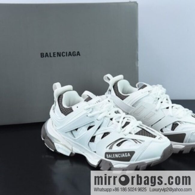 Balenciaga Balenciaga Track Sneaker Balenciaga Three generations, outdoor concept Vintage dad shoes