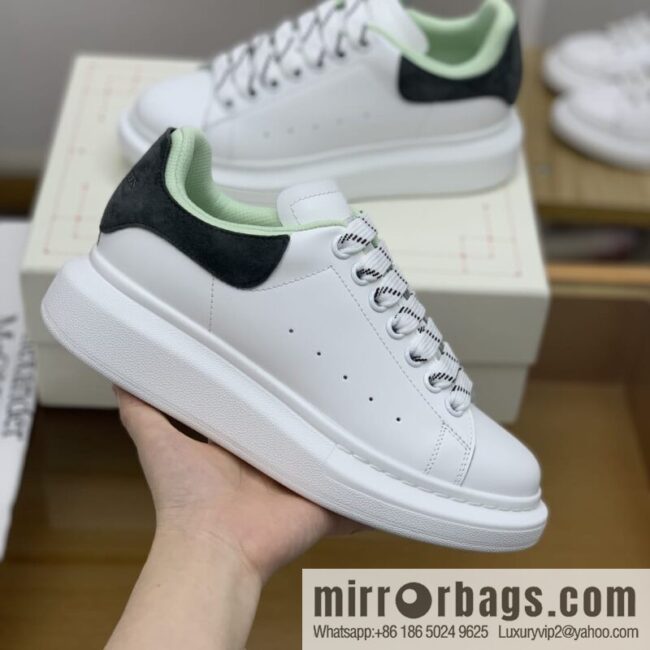 Alexander McQueen, Unisex sneakers made of calfskin