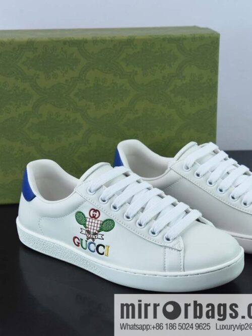 Gucci Gucci white shoes series, classic little bee low-top casual board shoes