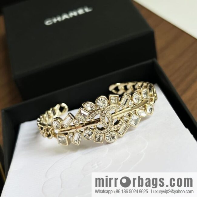 New ☑️ Chanel Double C Full Diamond Opening Bracelet