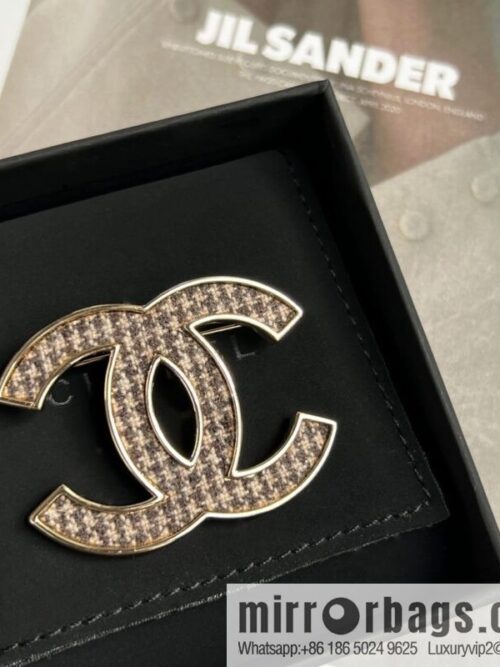 New ☑️ Chanel double c plush brooch