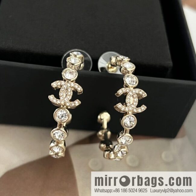 New ☑️ Chanel semi-round double c round diamond stud earrings
