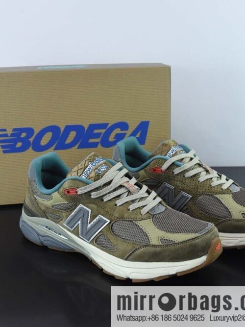wsxc1669459551545_4-800x800agrtgc4cknf45979_20250718032818.jpg Bodegar x NB New Balance Made in USA M990V3 🥰 Here to Stay \"Three generations of series Unisex sneakers of the same style Item number: M990BD3