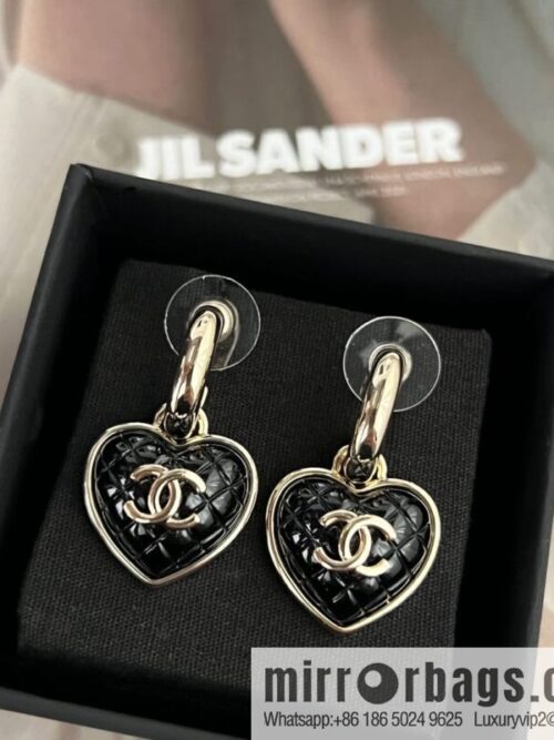 New ☑️ Chanel c2 double c peach heart love stud earrings
