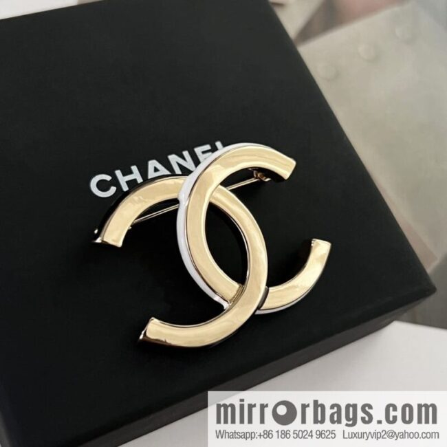 New ☑️ Chanel double c black and white smooth brooch