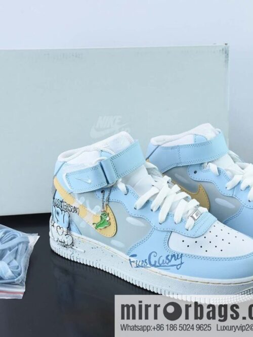 wsxc1670587926103_4-800x800bbprcabfkew41578_20250718022735.jpg KAWS x NK Air Force 1 Mid white, blue and yellow graffiti doll joint name, Air Force One Zhongbang, item number: CW2289-111