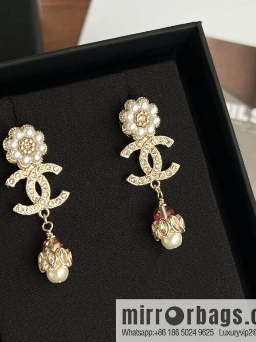 New ☑️ Chanel c3 double c pink diamond pearl flower stud earrings