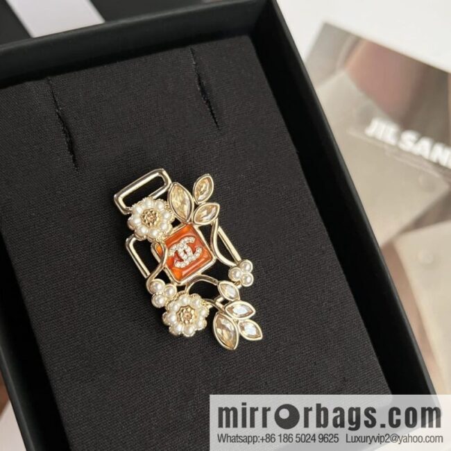 New ☑️ Chanel double c pink diamond pearl flower brooch
