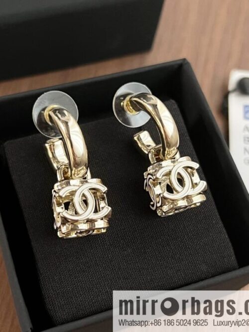 New ☑️ Chanel c2 double c square stud earrings