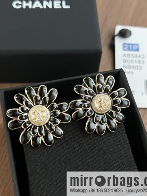 New ☑️ Chanel c1 double c black camellia stud earrings