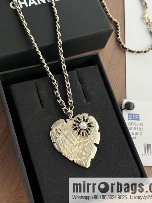New ☑️ Chanel double c black leather rope peach heart love necklace