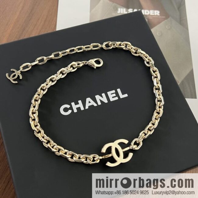 New ☑️ Chanel glossy double c necklace