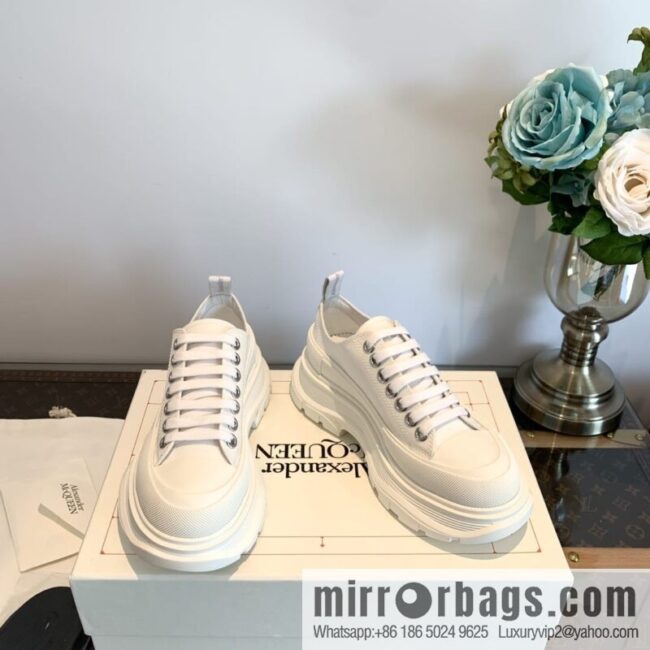 𝐀𝐥𝐞𝐱𝐚𝐧𝐝𝐞𝐫*𝐌𝐜𝐐𝐮𝐞𝐧 McQueen classic canvas platform white shoes