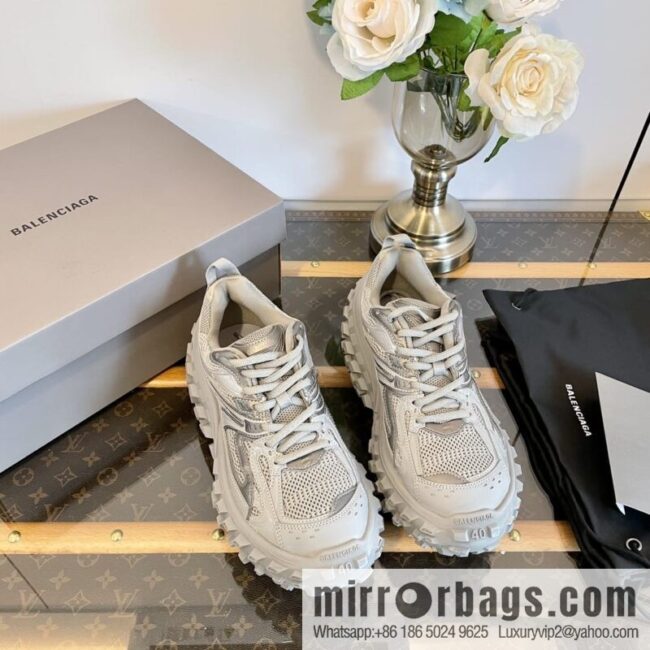 𝐁𝐚𝐥𝐞𝐧𝐜𝐢𝐚𝐠𝐚 Defender Balenciaga Vintage Tire Shoes