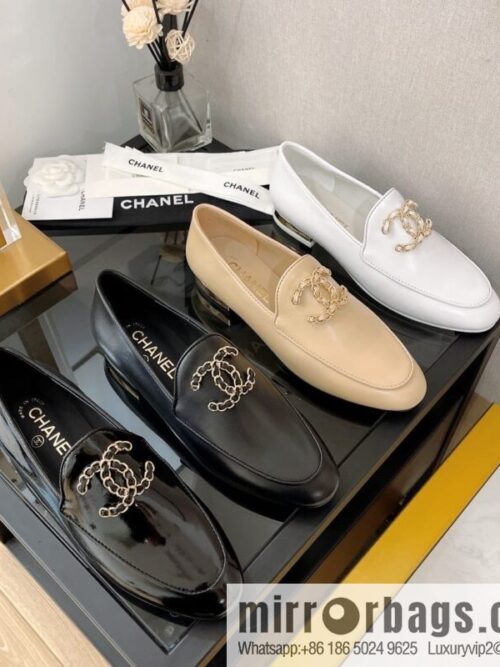 wsxc1671796543000_0-800x8002hfyvp0oqi338916_20250718015720.jpg Chanell Chanel Xiaoxiang, new, leather double C buckle loafers/half slippers