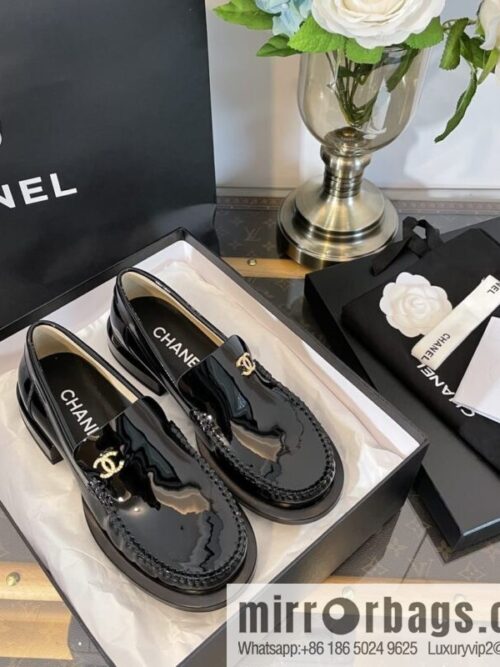 wsxc1671971497003_6-800x800kspjaqwcq5r38834_20250718015639.jpg Chanel small fragrance double logo buckle patent leather loafers