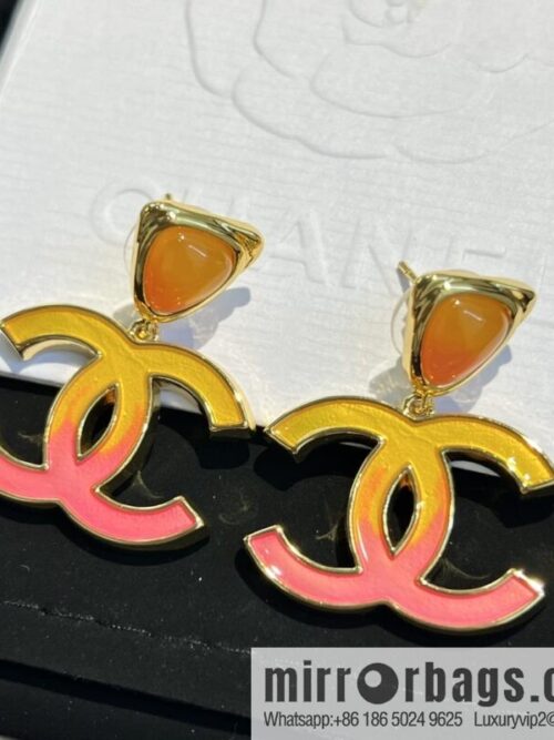 wsxc1672231053668_0-800x800hz1l23qjx4f201511_20250709051355.jpg New ☑️ Chanel c2 double c gradual change pink stud earrings