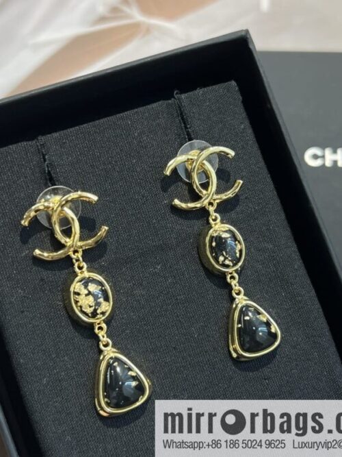 wsxc1672316437422_0-800x800gxz4vdc5ov3201440_20250709051140.jpg New ☑️ Chanel c3 double c gemstone stud earrings