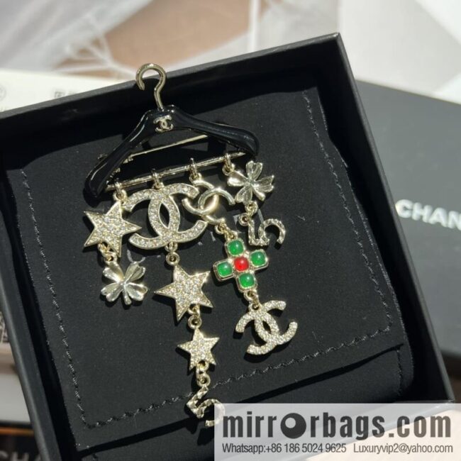 New ☑️ Chanel double c hanger fringed brooch