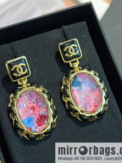 wsxc1672750125027_4-800x800xfdjn51vcrb198386_20250709035040.jpg New ☑️ Chanel pink gemstone black leather rope stud earrings