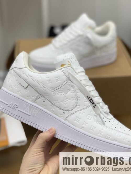 wsxc1672835468467_4-800x800nm1bhbip0ny38455_20250718015220.jpg Louis Vuitton Monogram patchwork His & Hers sneakers