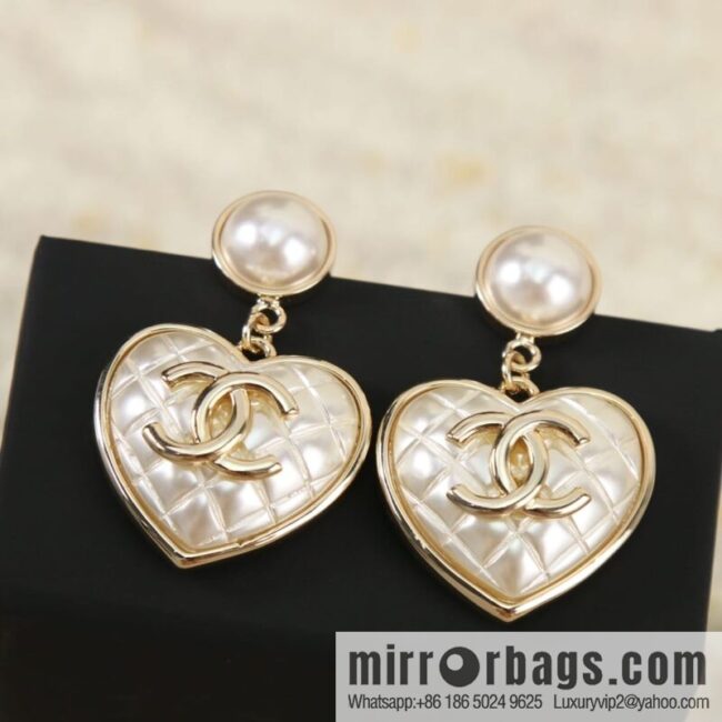 New ☑️ Chanel c2 double c rhombus peach heart love stud earrings