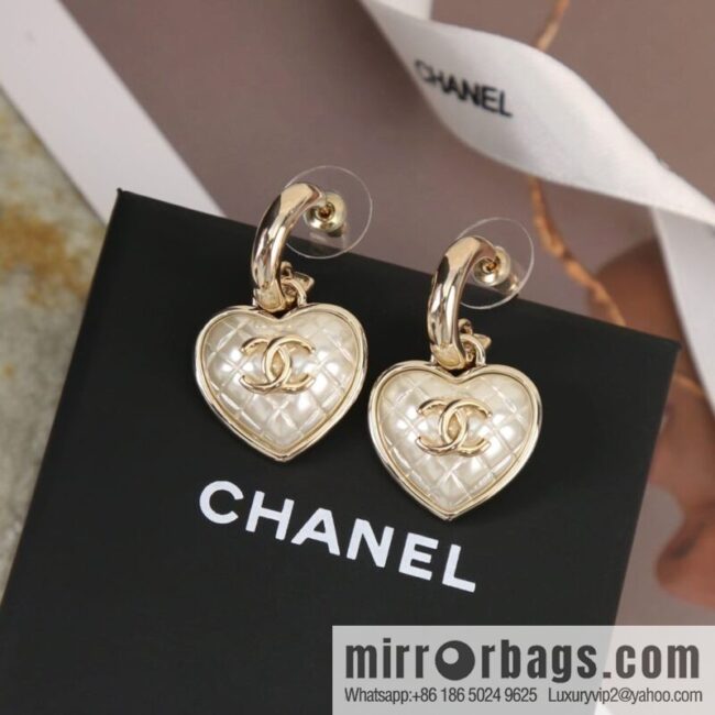 New ☑️ Chanel c2 double c rhombus peach heart love stud earrings