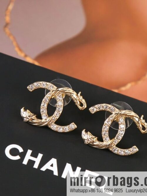 wsxc1675336341770_0-800x8001vuhskjyqar197750_20250709033057.jpg New ☑️ Chanel c1 double c fish pattern tail stud earrings