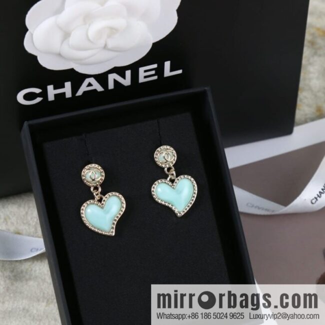 New ☑️ Chanel c2 double c peach heart love stud earrings