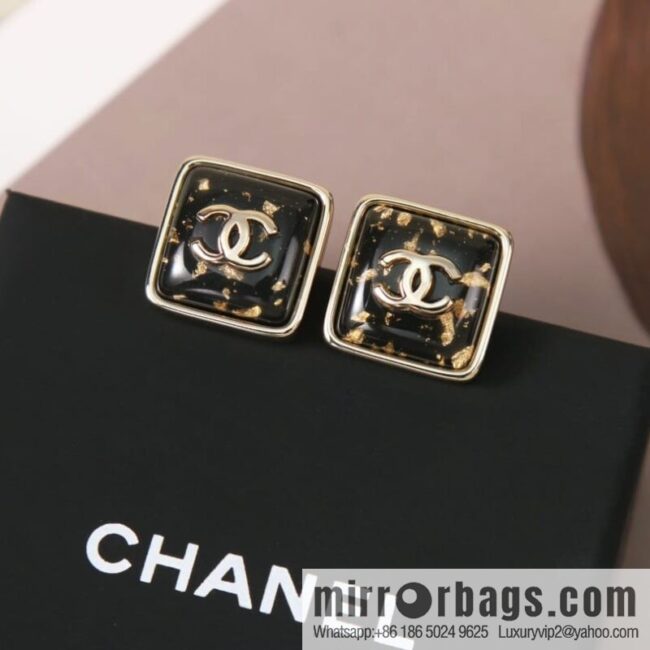 New ☑️ Chanel c1 double c square stud earrings