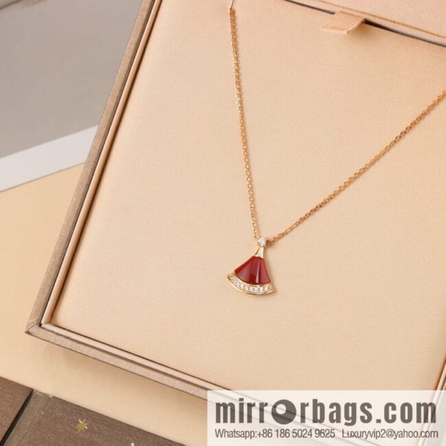 BVLGARI Bulgari classic red chalcedony white fritillary fan necklace stud earrings