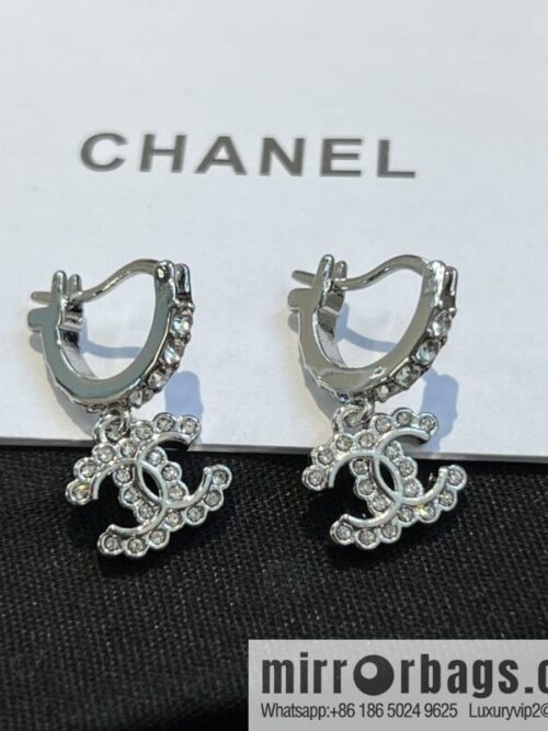 wsxc1675602136104_0-800x800igtlcwvrpen194936_20250709020742.jpg New ☑️ Chanel c2 double c full diamond stud earrings