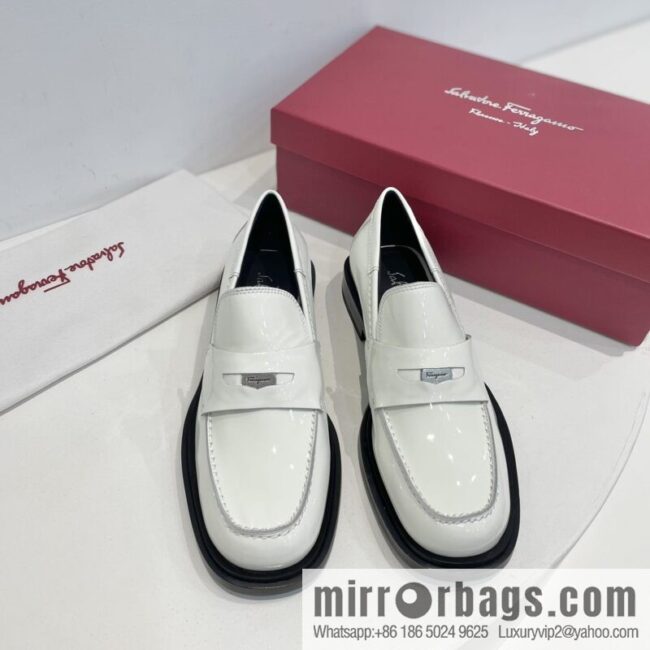 SF ✔️ 2022Salvatore Ferragamo ✔️ New! Ferragamo Vintage coin loafers