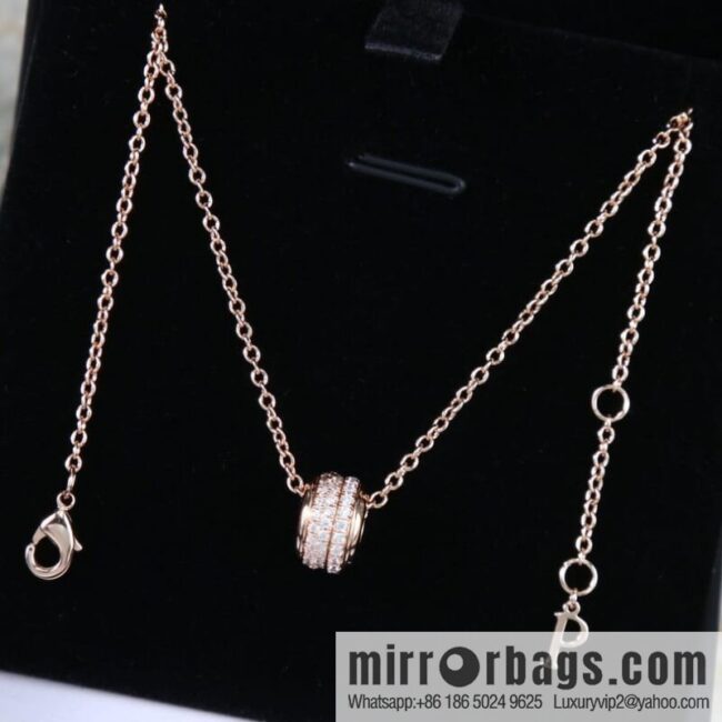 Piaget is a necklace full of diamonds