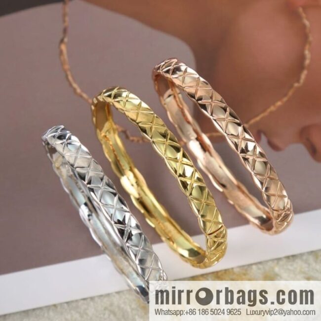 New ☑️ Chanel coco crush series rhombus bracelet bracelet