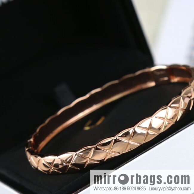 New ☑️ Chanel coco crush series rhombus bracelet bracelet