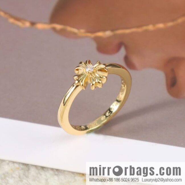 Classic explosion, Croxin gold cross ring