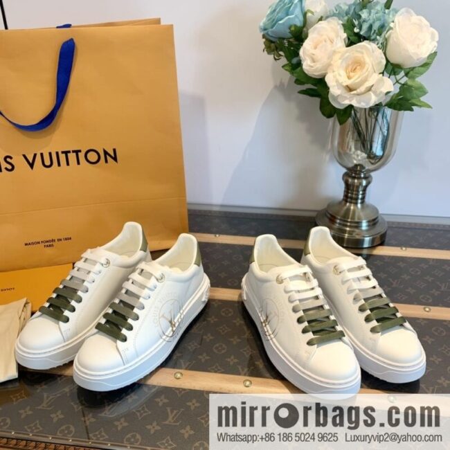 LV/Louis Vuitton 𝟐𝟎𝟐𝟐|𝐓𝐢𝐦𝐞 𝐨𝐮𝐭 series rhinestone logo white shoes