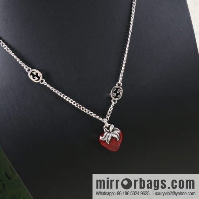 wsxc1676809493601_0-800x800posjxdjsa55194072_20250709013946.jpg New Gucci Gucci strawberry π necklace bracelet stud earrings