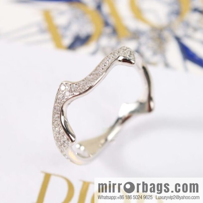 New ☑️ Dior full diamond vine ring