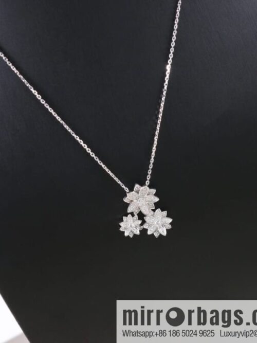 Van Cleef & Arpels lotus necklace