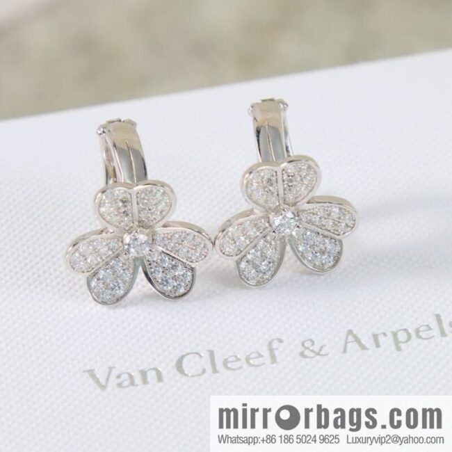 Van Cleef & Arpels Clover Earrings