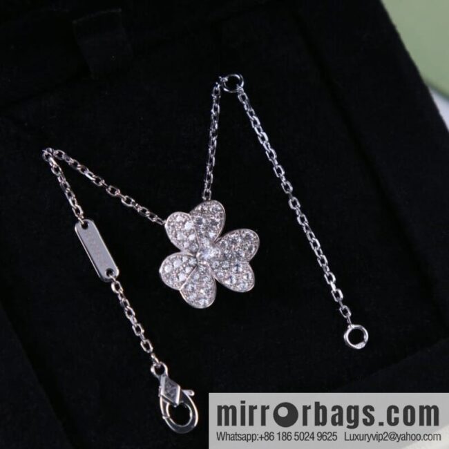 Van Cleef & Arpels Clover ☘️ necklace