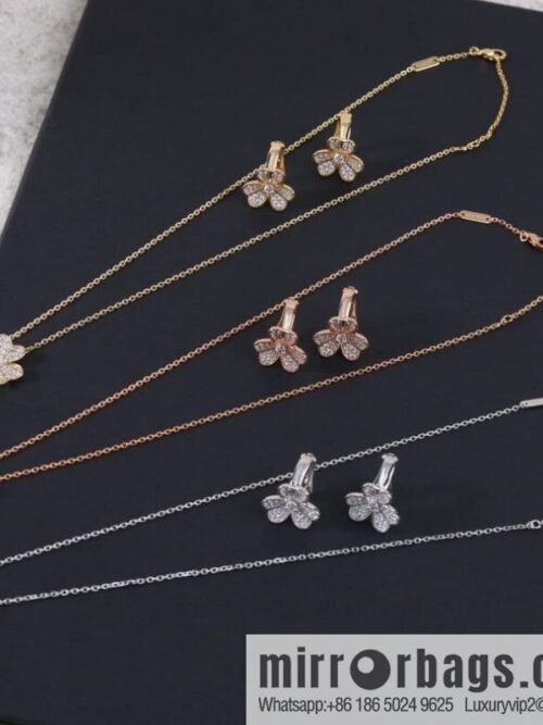 wsxc1677154948428_4-800x800jnyw13crfy0191009_20250709000807.jpg Van Cleef & Arpels Clover ☘️ necklace