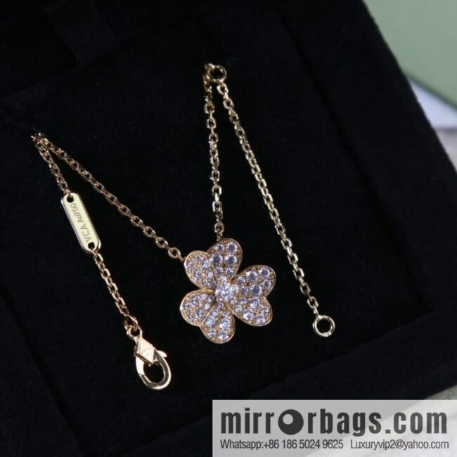 Van Cleef & Arpels Clover ☘️ necklace