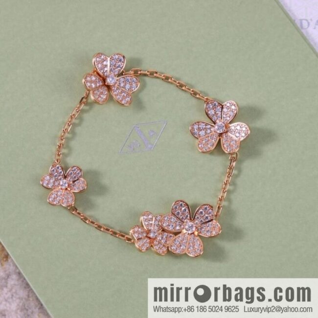 Van Cleef & Arpels Clover ☘️ bracelet