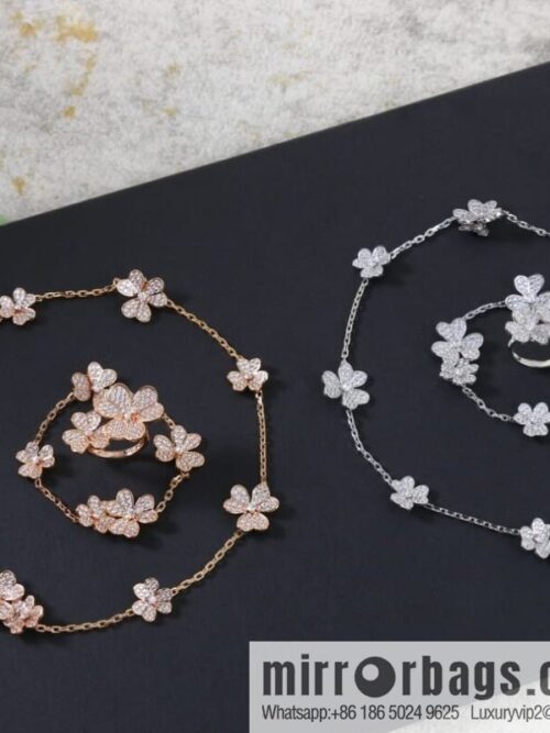 wsxc1677154953510_5-800x800ctalqe0bqmz190970_20250709000646.jpg Van Cleef & Arpels Clover ☘️ necklace
