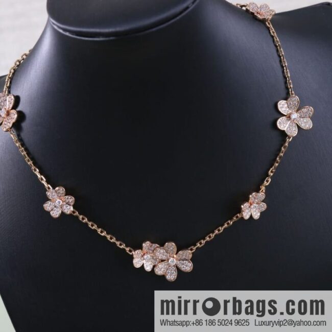 Van Cleef & Arpels Clover ☘️ necklace
