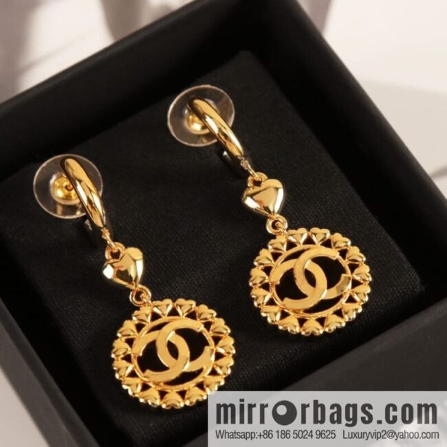 New ☑️ Chanel C2 gold double c round stud earrings